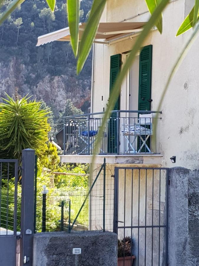 mini cà del Borgo Finale Ligure Exterior foto
